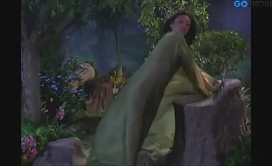 Luscious Lover Dives Into Jungle Pussy