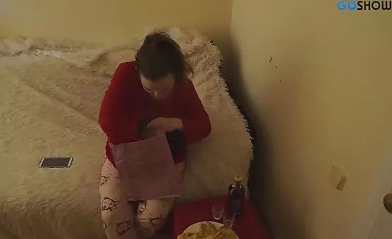 Horny Amateur Gets Pleasure from Black Vibrator