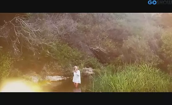 Passionate Blonde Temptress Unleashes Her Magic Fingers