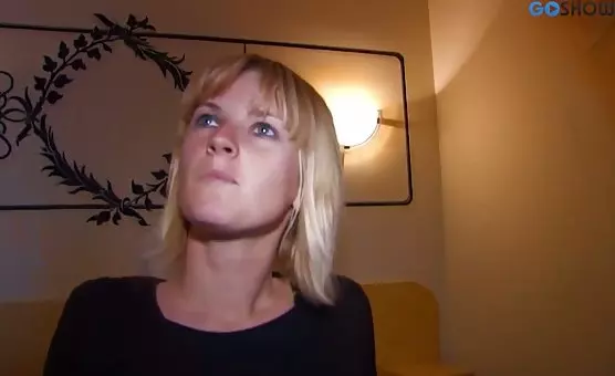 Milf Gets Squirted After Rough BootsBased Anal Fuck